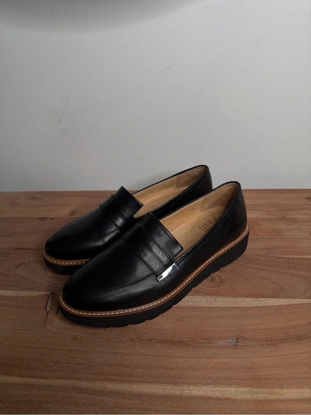 Naturalizer Black Leather Loafers for Women